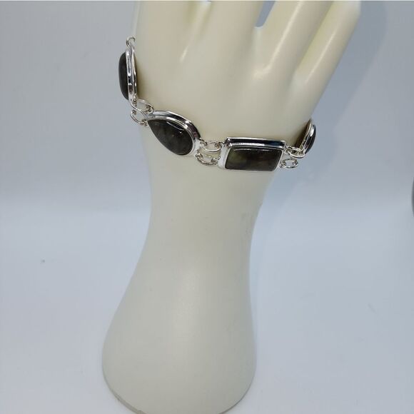 Sterling Labradorite Multi Shapes Bracelet NWOT - Picture 2 of 4